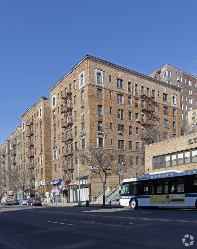 Primary Photo - 5025-5035 Broadway