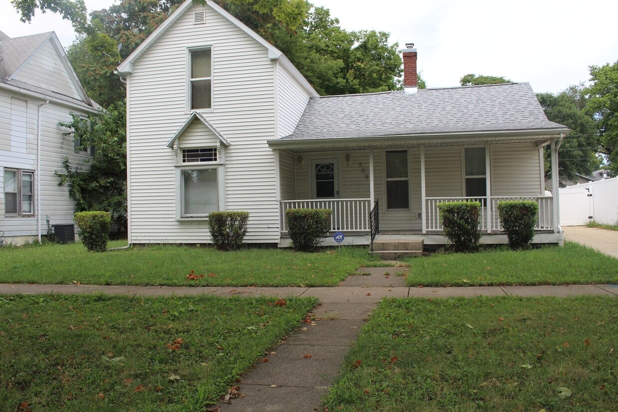 For Rent: 4 Bedroom/1 Bathroom Home - For Rent: 4 Bedroom/1 Bathroom Home