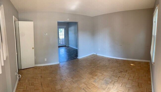 Building Photo - 506 Grigsby Ave