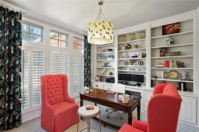 Foto del edificio - 3105 Oak Hollow Dr