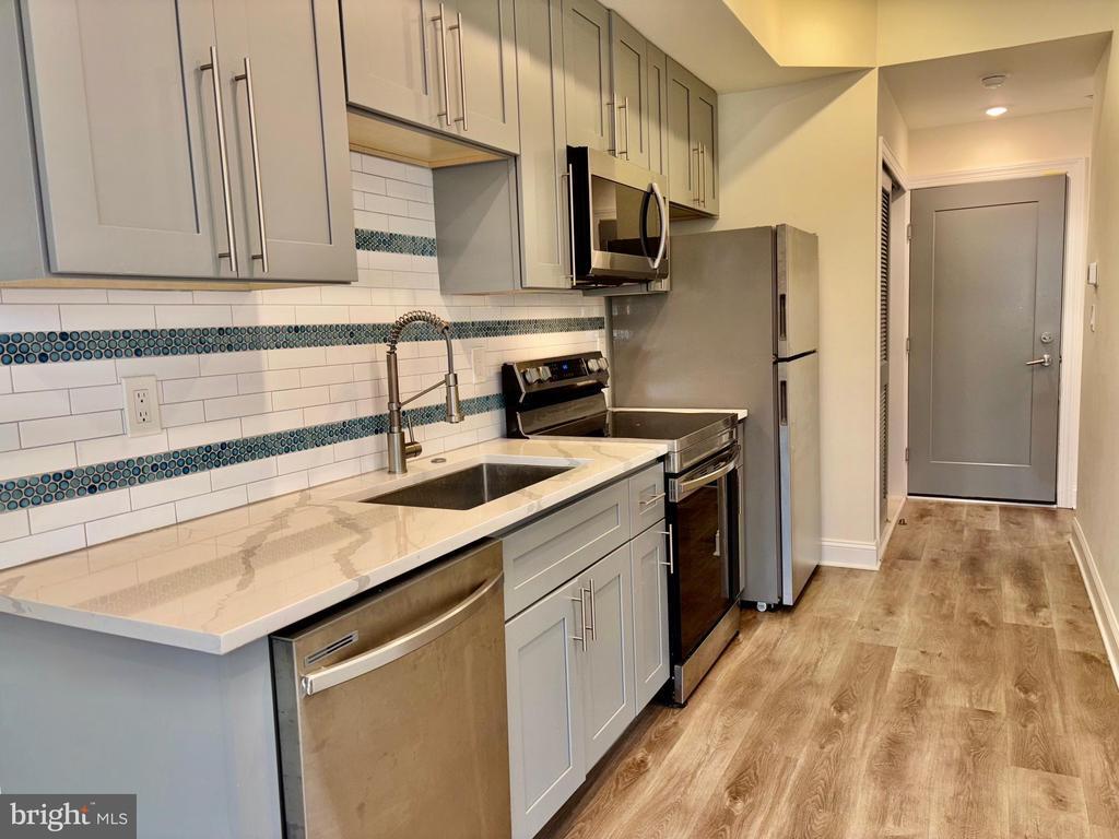 Foto principal - 6601 Ridge Ave