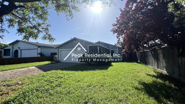 Building Photo - Updated 3bd/2ba North Sacramento Home with...