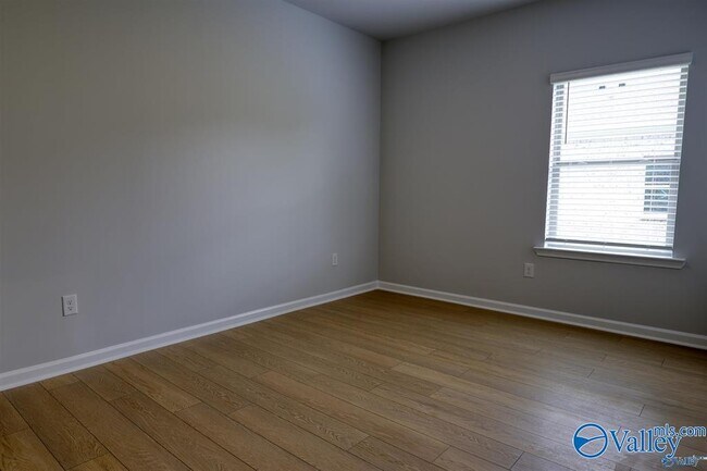 Foto del edificio - 206 Waylan Rdg Ln