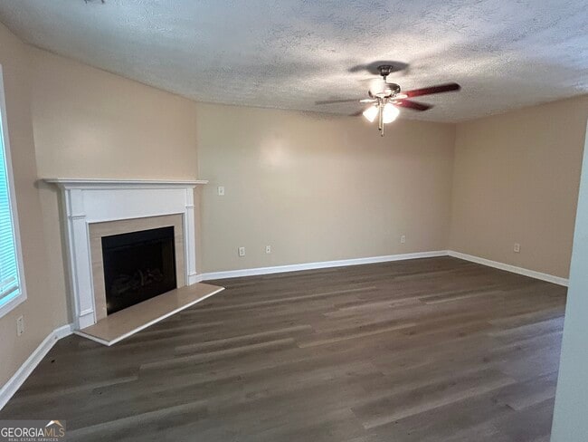 Building Photo - 1756 Little Creek Dr
