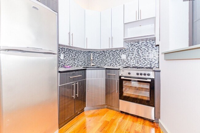 Foto del edificio - 381 S 3rd St