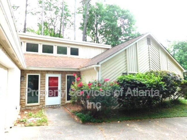 Foto del edificio - 1710 Pine Rd
