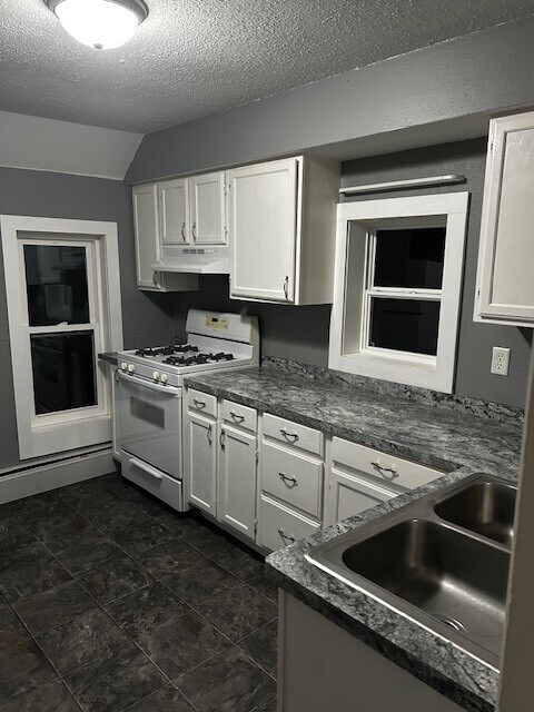 Primary Photo - 902 6th Ave NE
