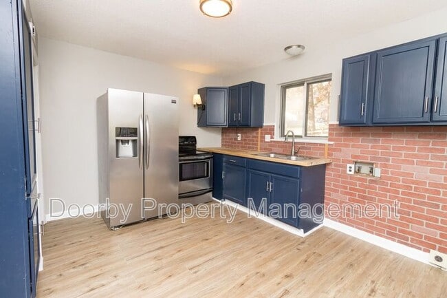 Building Photo - 3600 Oakland Ter