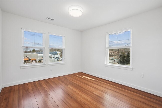 Foto del edificio - 3 Wainwright Rd