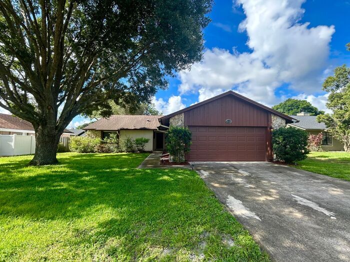 Foto principal - Lovely 3/2.5 Spacious Home with a Screened...