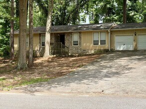 Building Photo - 7670 Glen Devon Rd