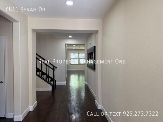 Foto del edificio - 6811 Syrah Dr