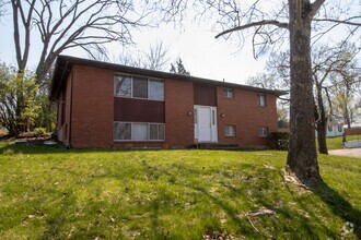 Building Photo - 1925 Doris Dr