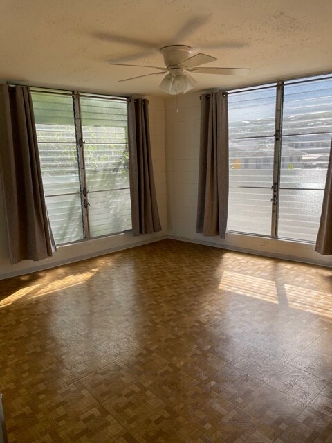 LIVING ROOM - 1650 Nuuanu Ave