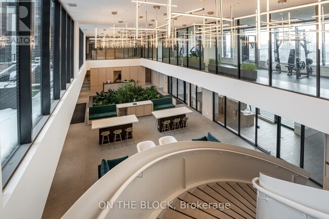 Building Photo - 3071 Trafalgar Rd