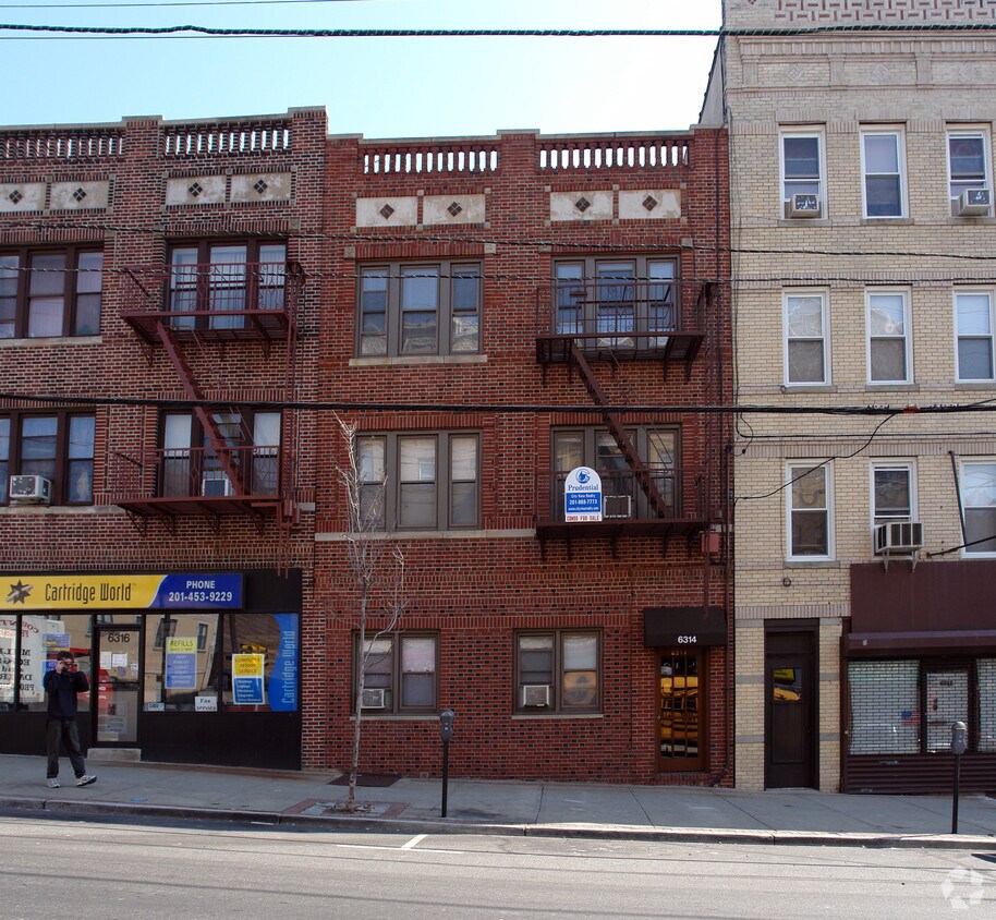 Foto del edificio - 6314 Park Ave