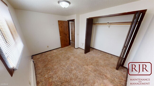 Building Photo - 603 3rd Ave NE