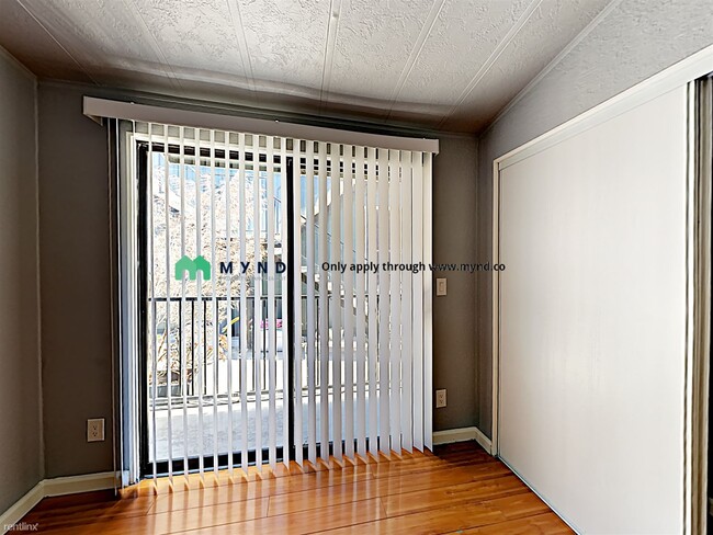 Building Photo - 2 br, 1 bath Apartment - 2219 23rd Ave