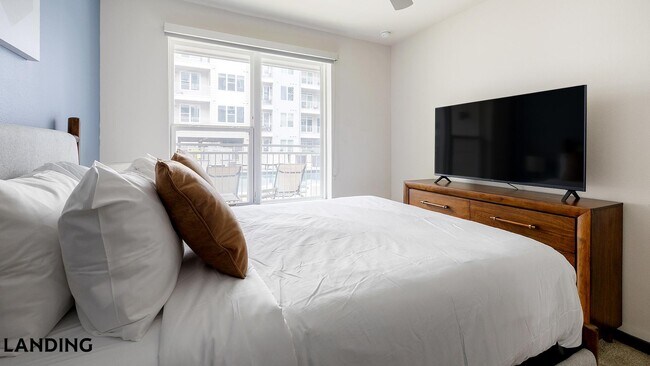 Building Photo - 3001 Crockett St