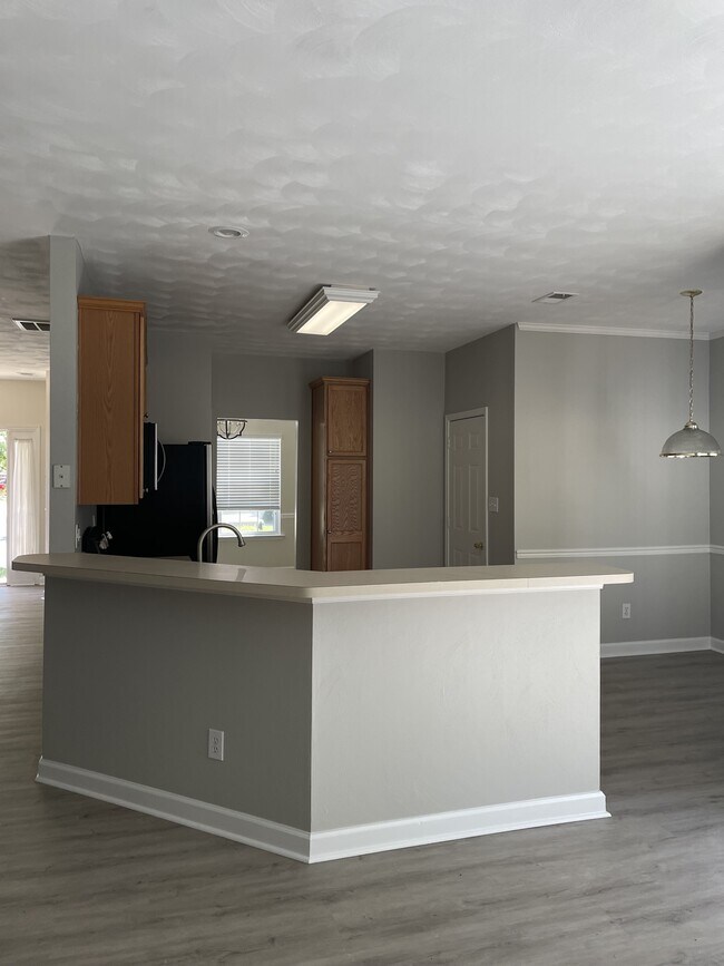 Building Photo - 5268 Pirata Pl
