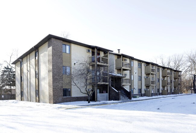 Foto del edificio - James Manor Apartments