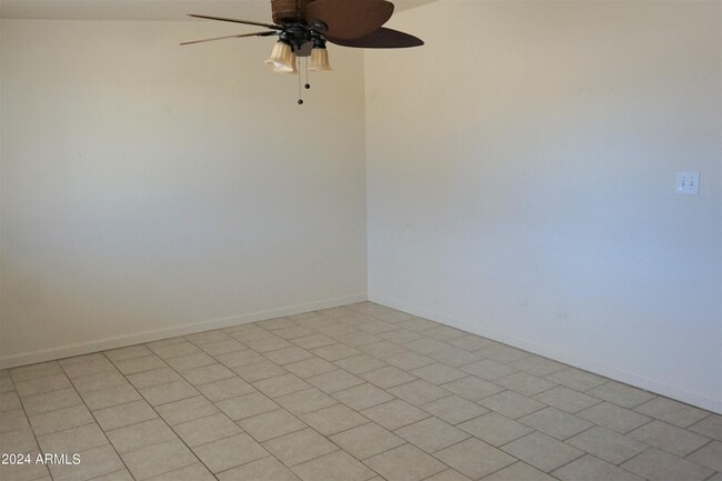 Building Photo - 1052 Chaparral Cir