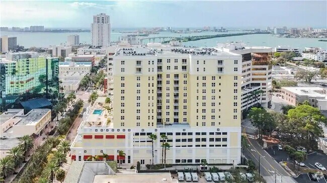 Downtown Clearwater Apartments for Rent with High Ceilings - Clearwater ... - High Ceiling Penthouse Style In Clearwater