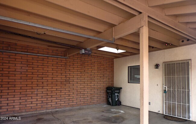 Building Photo - 4411 Buena Loma Way