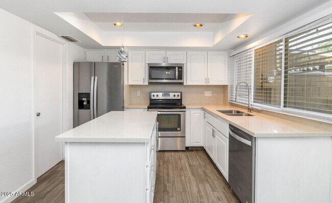 Foto del edificio - 5137 N Granite Reef Rd