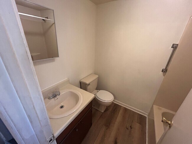Foto del edificio - 31 8th St NW