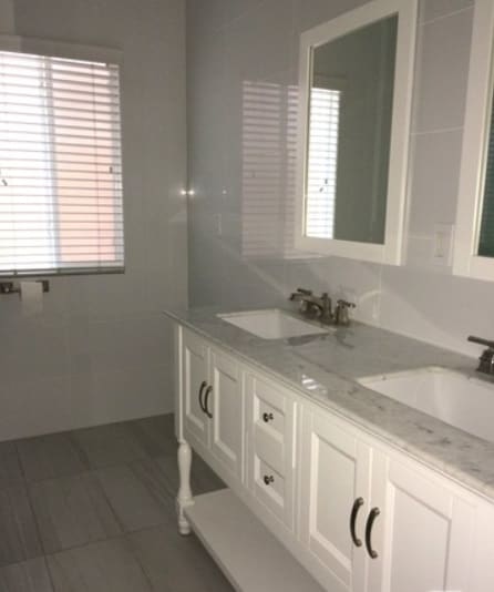 Building Photo - 212 S Lasky Dr