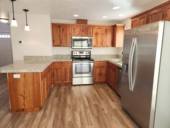 Foto del edificio - 3-bedroom 2.5 bath House