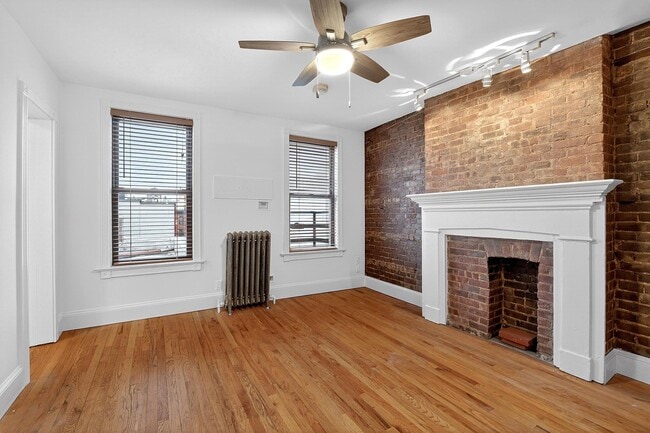 Building Photo - 702 Bloomfield St