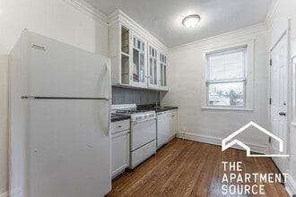 Building Photo - 4826.5 W Addison St