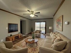 Building Photo - 3413 NW Duncan Rd