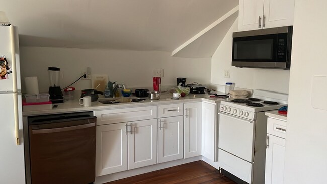 Foto del edificio - Renovated Beautiful 2BR Near Yale - Science Hill