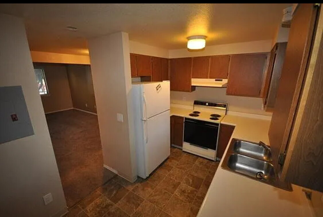 Primary Photo - "Charming 2-Bedroom Retreat with Modern Co...