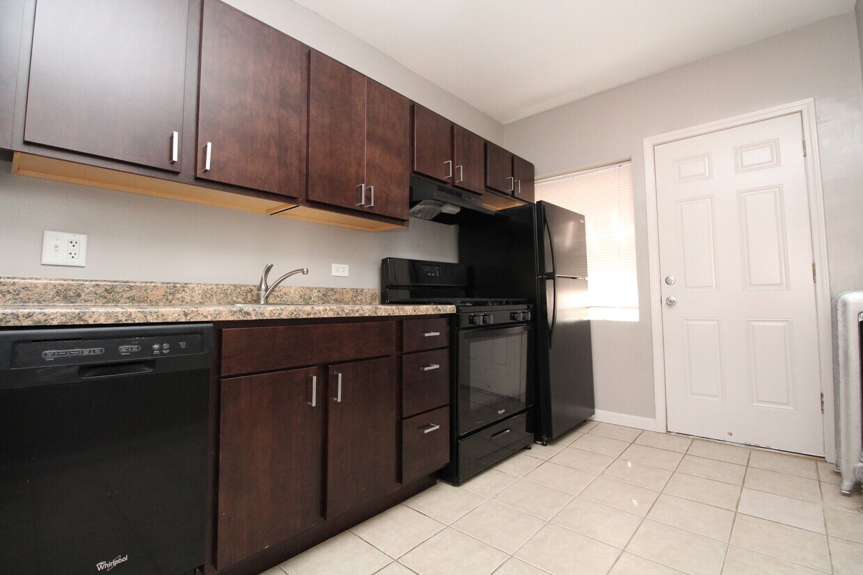 Foto principal - 1354.5 W Argyle St