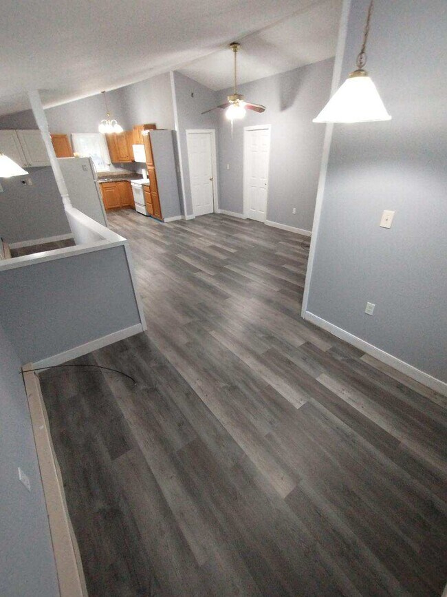 518 N Irving Ave Unit Rear, Scranton, PA 18510 Apartments in Scranton