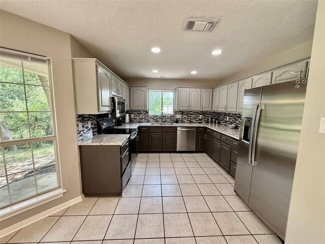 Building Photo - 181 Mamalu Dr