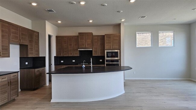 Foto del edificio - 2705 Sage Ranch Dr