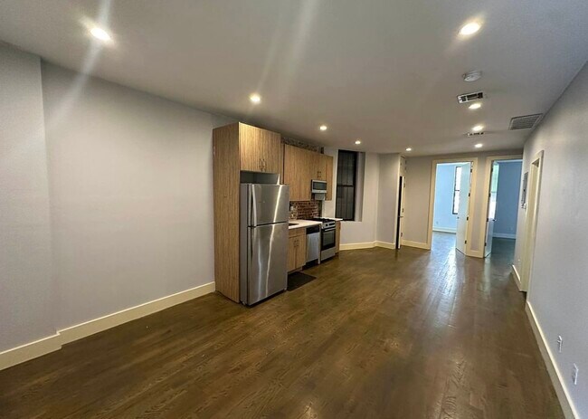 Foto del edificio - 349 Vernon Ave