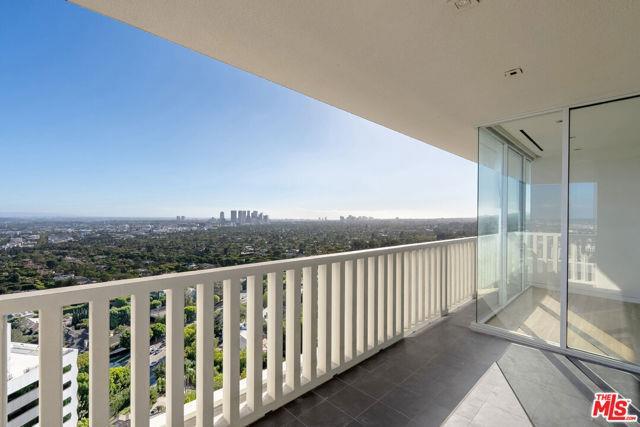 Foto del edificio - 9255 Doheny Rd