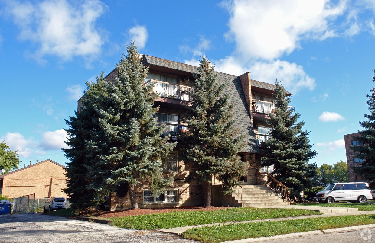 8808 W 76th Pl, Justice, IL 60458 Apartments in Justice, IL