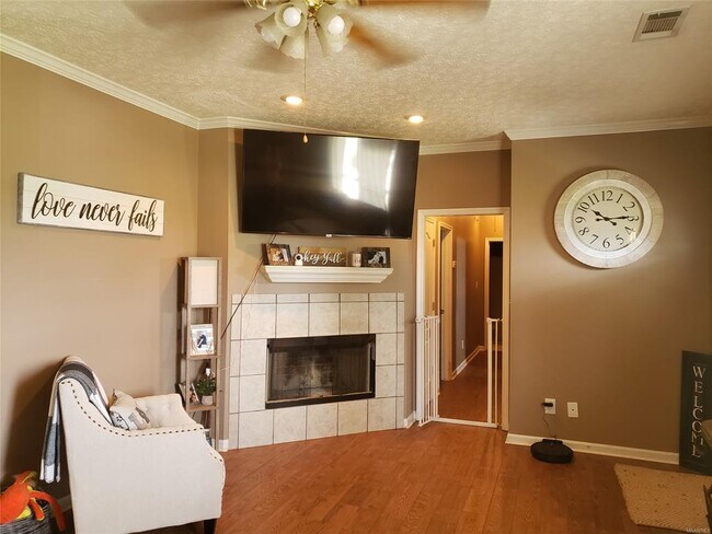 Foto del edificio - 1922 Denny Dr