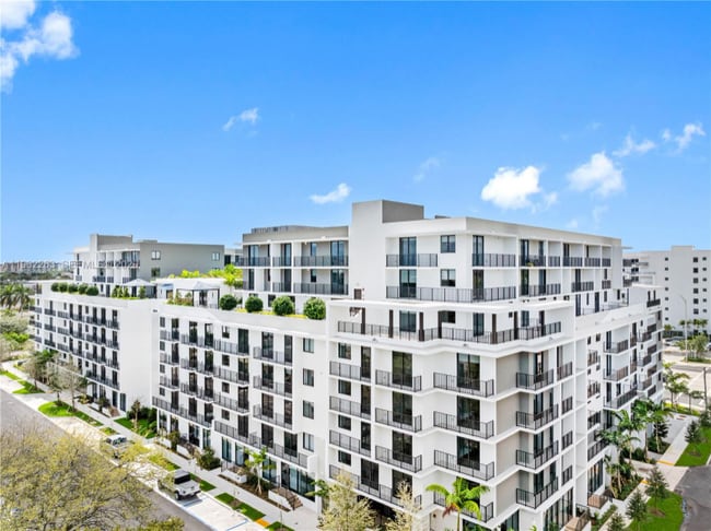 Photo - 208 N Federal Hwy Townhome