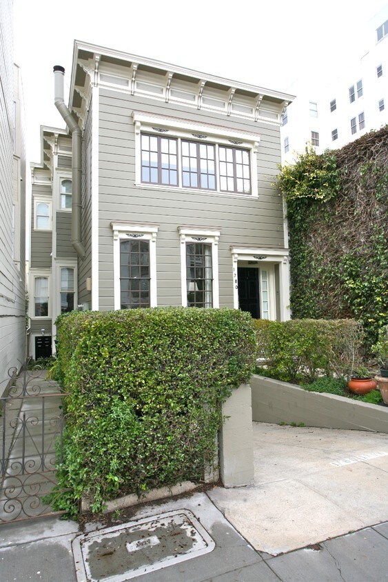 Building Photo - 1778-1780 Green St