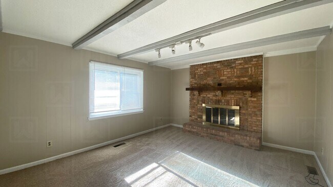 Building Photo - Excellent 4 Bedroom Home in Pleasant Grove
