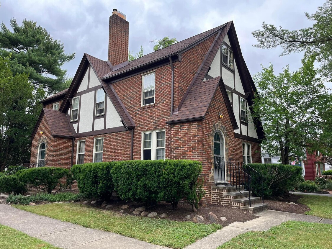 Primary Photo - 1284 Winston Rd