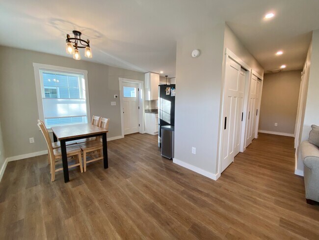 Building Photo - 144 Buttonbush Ln